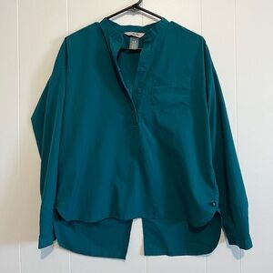 Mountain Hardwear Teal Split Back Top